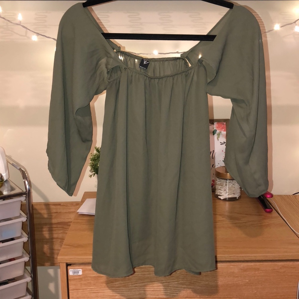 OFF THE SHOULDER SPRING BLOUSE